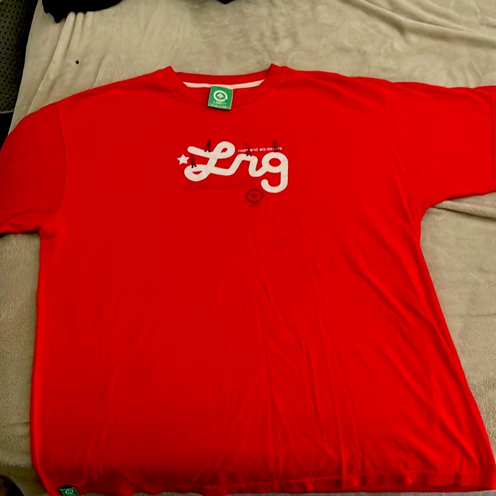 Roots and equipment. T-Shirt equipment for life‘s journey